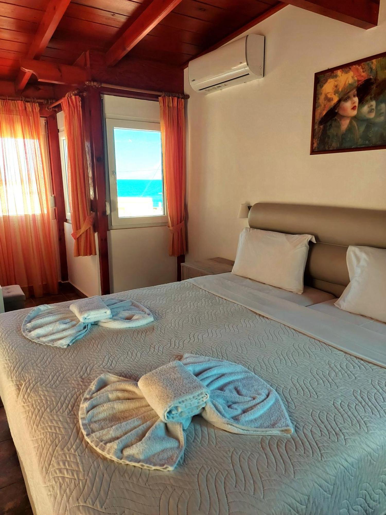 Nikos Aparthotel