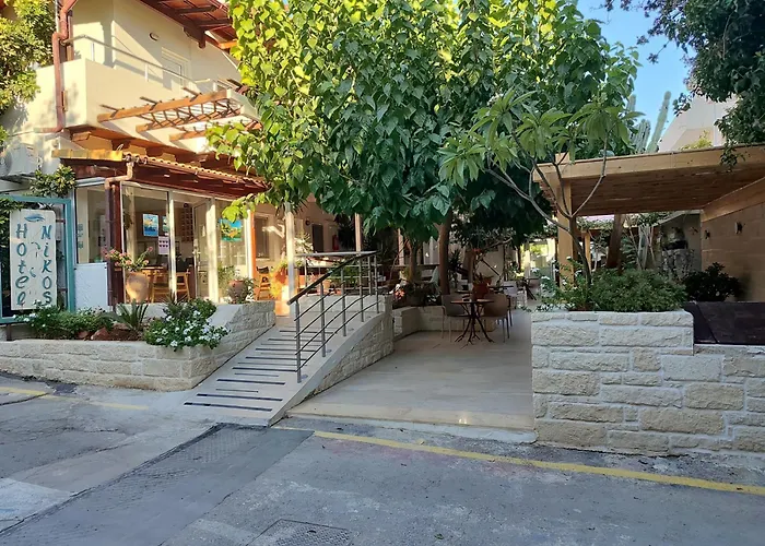 Nikos Hotel