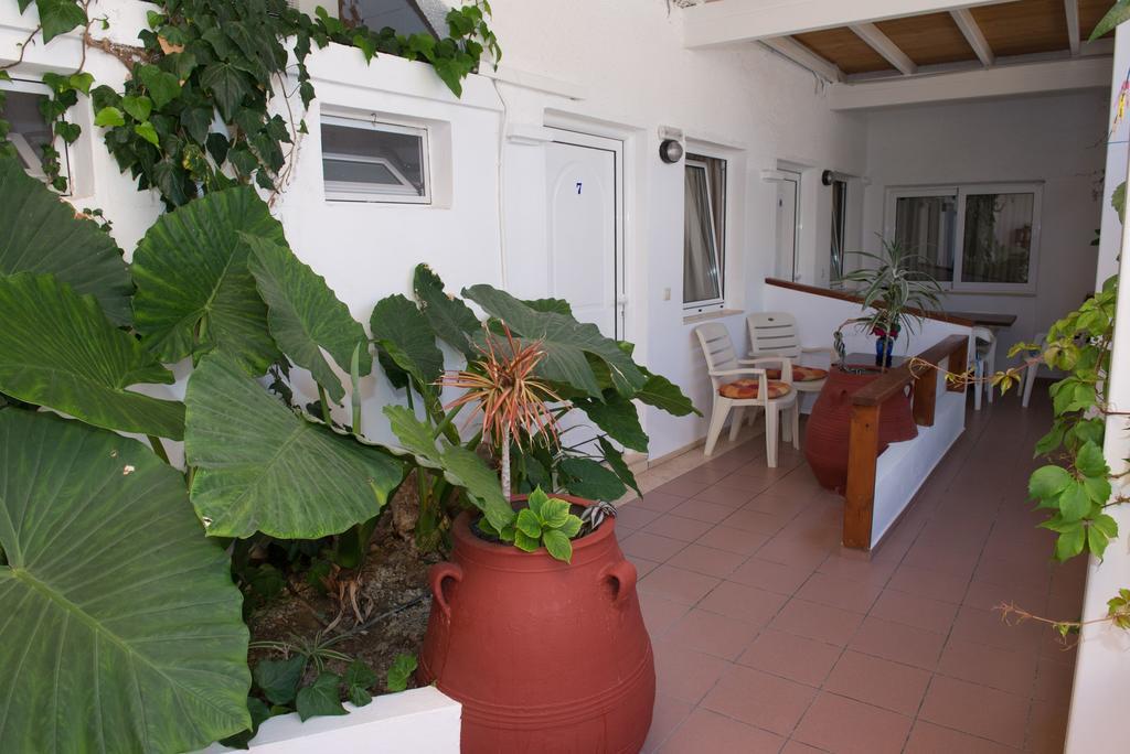 Nikos 3* Matala (Crete)