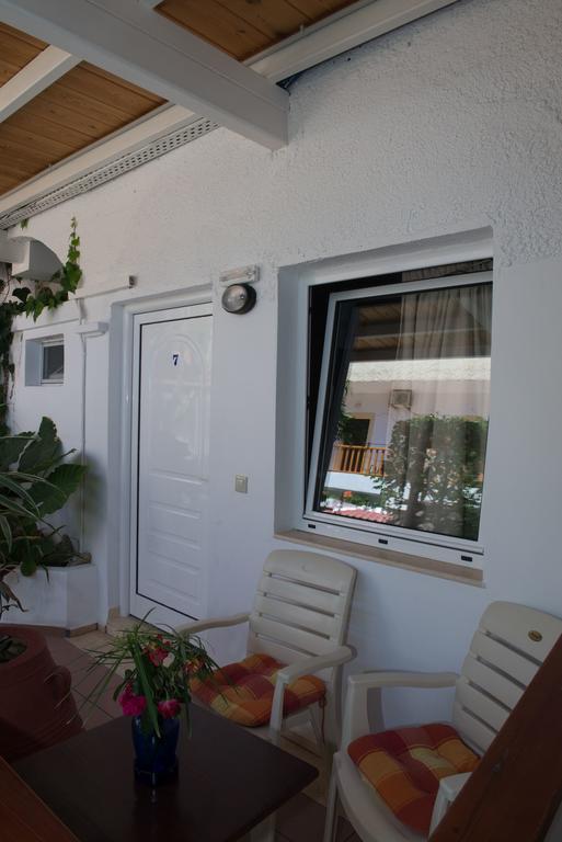 Aparthotel Nikos