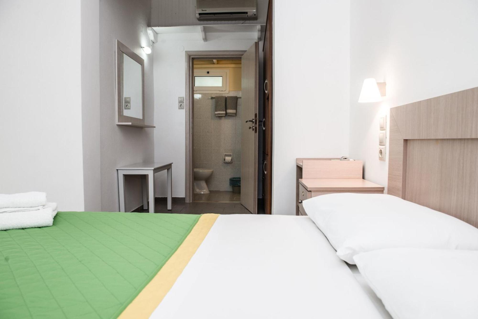Nikos Aparthotel