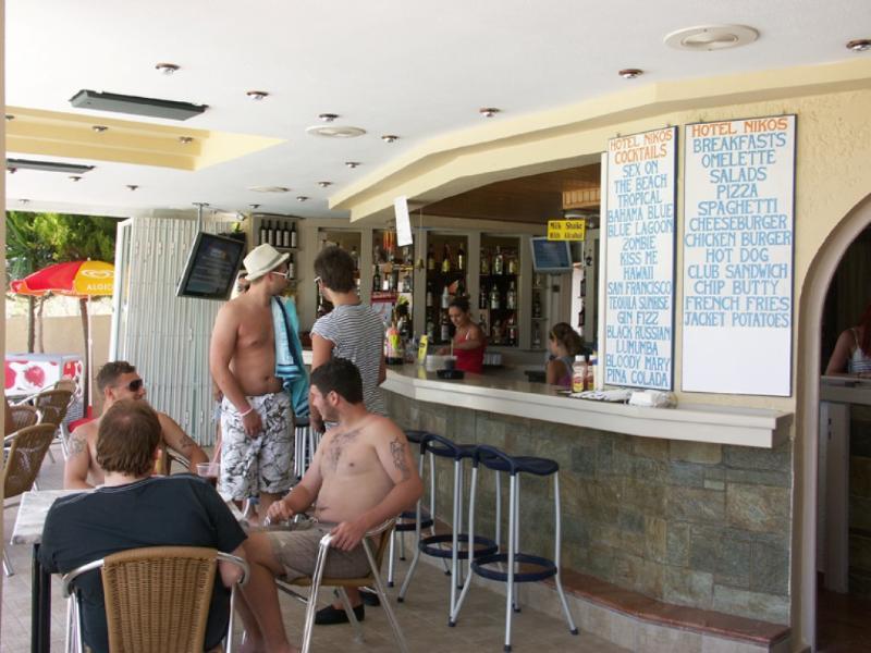 Aparthotel Nikos 3*