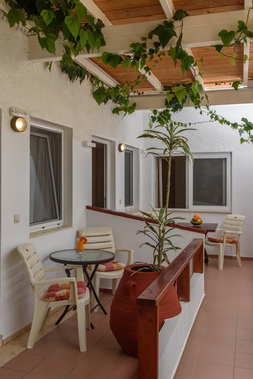 Aparthotel Nikos Matala (Crete)
