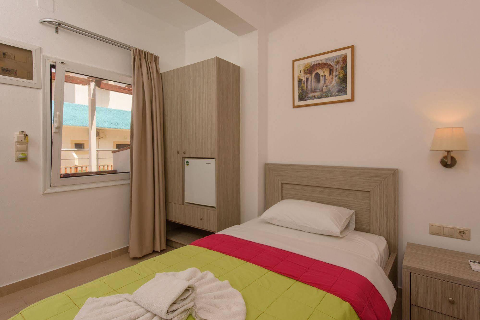 Aparthotel Nikos Matala (Crete)