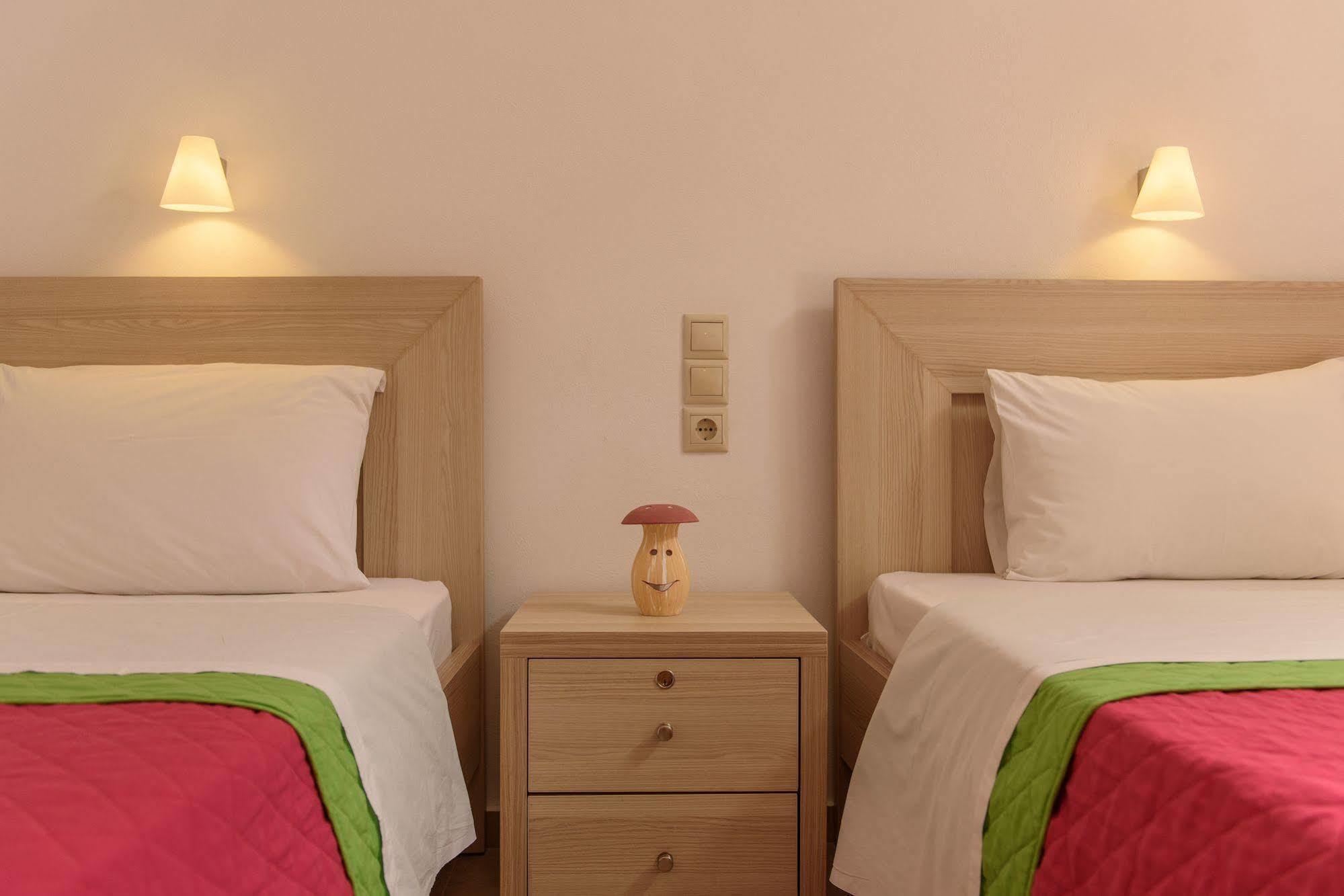 Aparthotel Nikos 3*